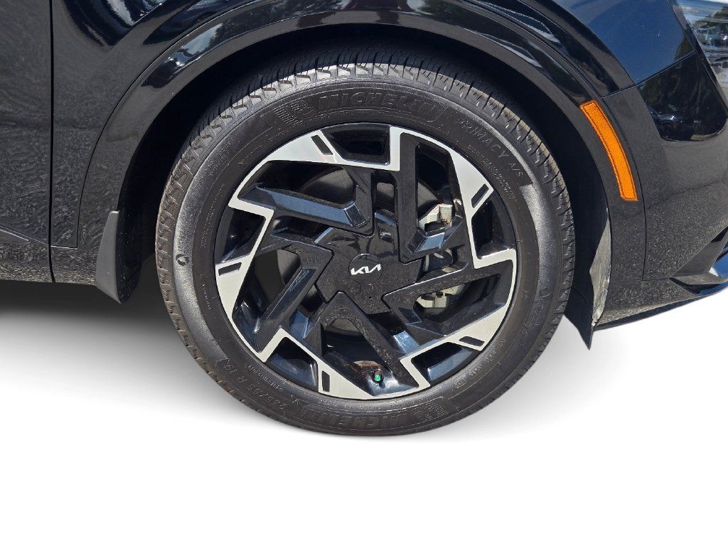 Certified 2025 Kia Sportage SX FWD image 6