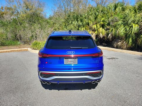 New 2025 Audi SQ5 Prestige image 5