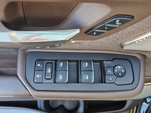 Used 2025 RAM 1500 Limited w/ Trailer Tow Group image 16