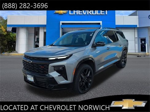 Certified 2024 Chevrolet Traverse RS w/ LPO, Floor Liner Package image 1