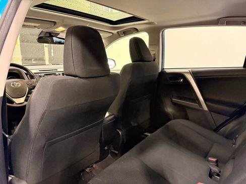 Used 2018 Toyota RAV4 XLE w/ Plus Extra Value Package AWD/4WD image 20