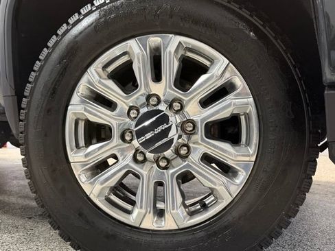 Used 2022 GMC Sierra 2500 Denali w/ Denali Ultimate Package AWD/4WD image 8