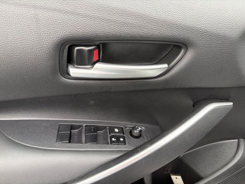 Used 2024 Toyota Corolla SE FWD image 12