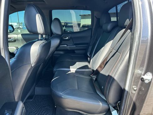 Used 2022 Toyota Tacoma TRD Pro AWD/4WD image 13