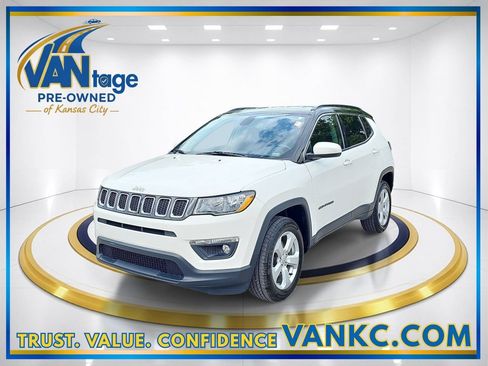 Used 2019 Jeep Compass Latitude w/ Cold Weather Group AWD/4WD image 1