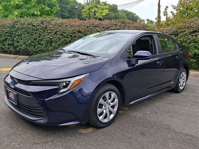 Certified 2024 Toyota Corolla LE AWD/4WD image 2