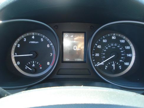 Used 2017 Hyundai Santa Fe Sport AWD/4WD image 21