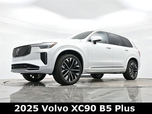 Used 2025 Volvo XC90 B5 Plus w/ Protection Package Premier image 29