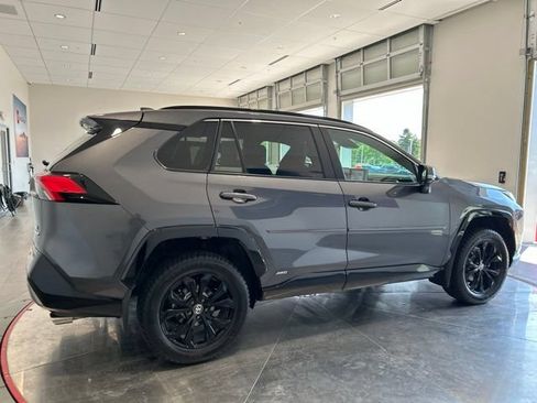 Used 2023 Toyota RAV4 SE AWD/4WD image 9