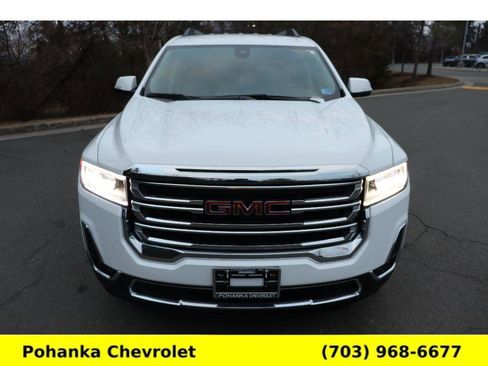 Used 2023 GMC Acadia SLT image 2