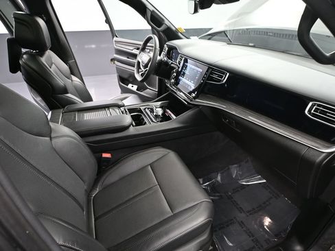 Used 2022 Jeep Wagoneer Series III w/ Premium Group I AWD/4WD image 63