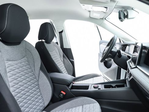 New 2026 Volkswagen Tiguan S image 35