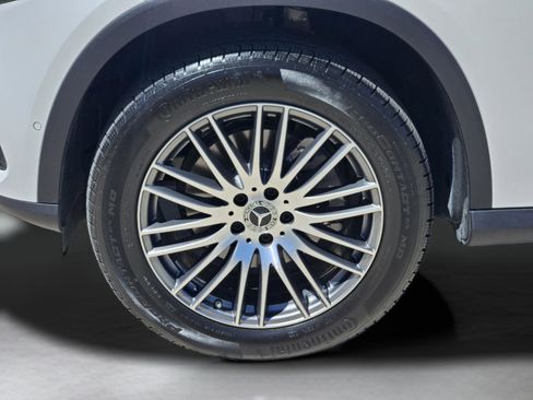 Certified 2026 Mercedes-Benz GLC 300 image 28