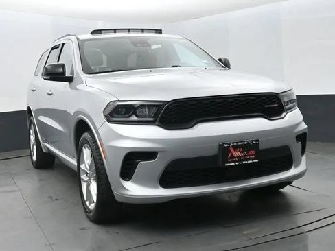 Used 2024 Dodge Durango GT AWD/4WD image 3