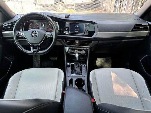 Used 2021 Volkswagen Jetta R-Line FWD image 8