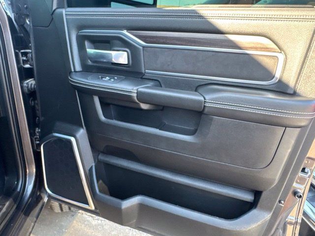 Used 2026 RAM 2500 Laramie AWD/4WD image 10