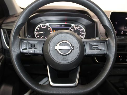 Used 2023 Nissan Rogue S image 33