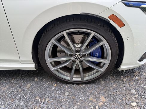 Used 2024 Volkswagen Golf R AWD/4WD image 14