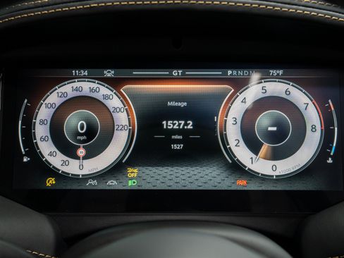 Used 2025 Aston Martin DB12 Convertible RWD image 27