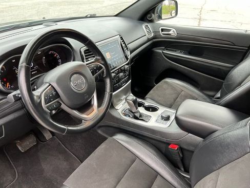 Used 2022 Jeep Grand Cherokee Laredo X image 18