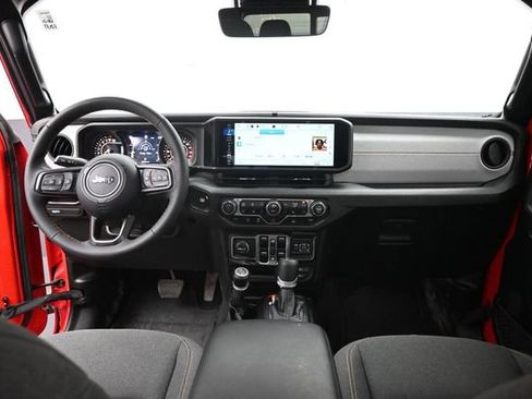 Used 2024 Jeep Gladiator Sport AWD/4WD image 21