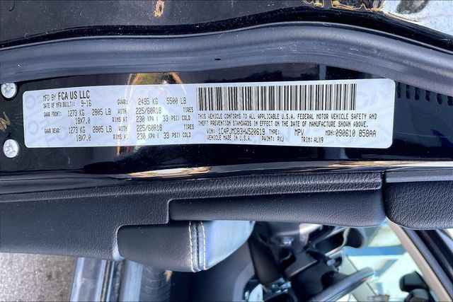 Used 2017 Jeep Cherokee Limited AWD/4WD image 7