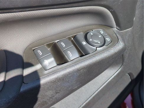 Used 2024 Chevrolet Equinox RS w/ RS Leather Package FWD image 21