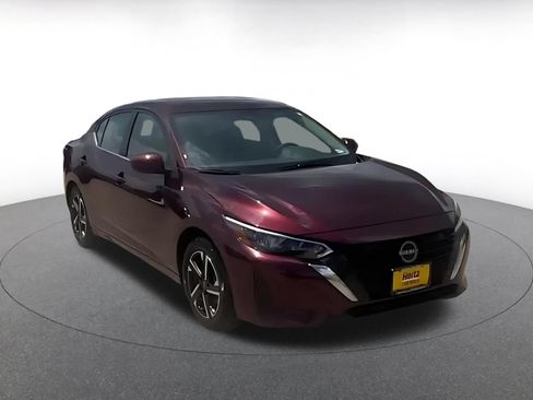 Used 2025 Nissan Sentra SV FWD image 11
