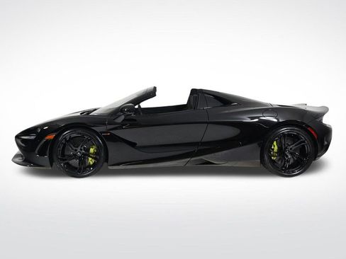 Used 2025 McLaren 750S Spider image 2