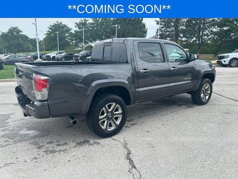 Used 2019 Toyota Tacoma Limited AWD/4WD image 5