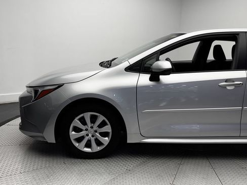 Used 2026 Toyota Corolla LE AWD/4WD image 5