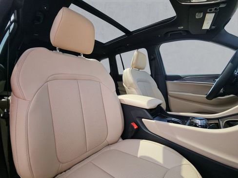 New 2025 Jeep Grand Cherokee Limited w/ Luxury Tech Group II image 30