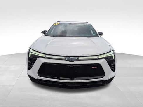 Used 2024 Chevrolet Blazer EV RS AWD/4WD image 2