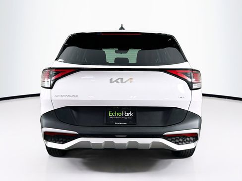 Used 2025 Kia Sportage LX image 7