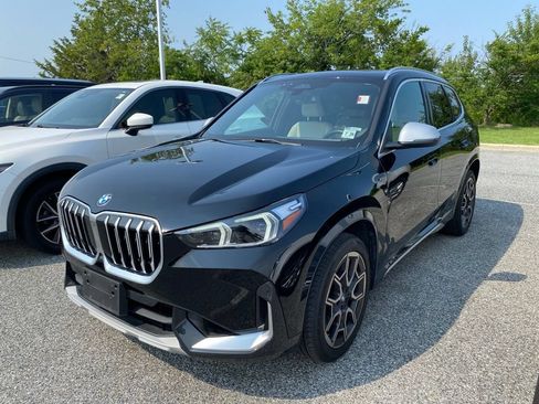 Used 2024 BMW X1 xDrive28i w/ Convenience Package AWD/4WD image 4