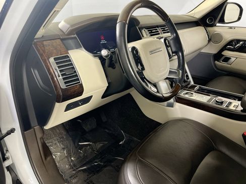 Used 2020 Land Rover Range Rover HSE image 9