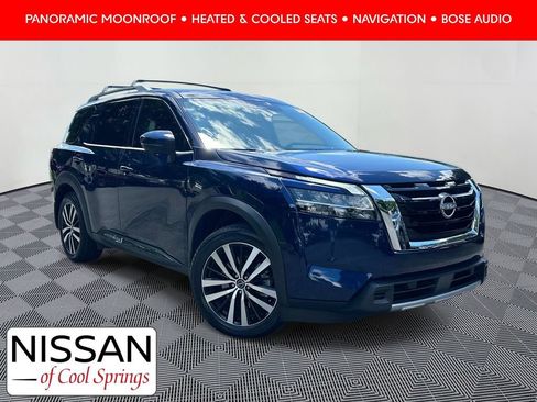 Used 2023 Nissan Pathfinder Platinum FWD image 1