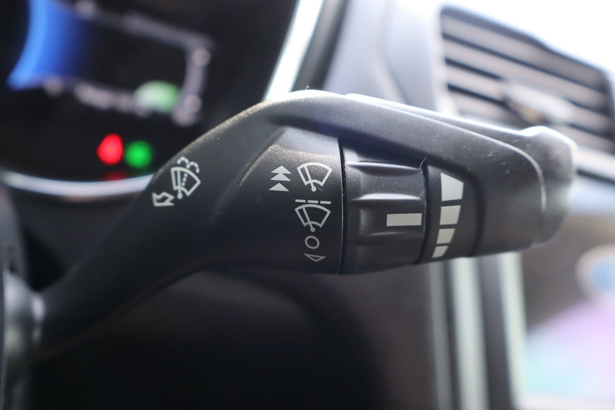 Used 2017 Ford Fusion Titanium FWD image 33