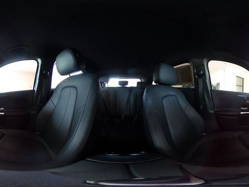 Used 2025 Mercedes-Benz GLA 250 image 38