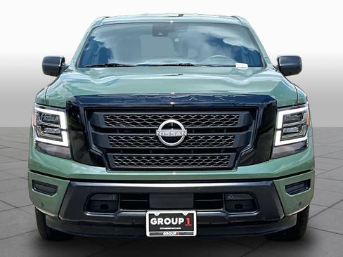 Certified 2024 Nissan Titan SV w/ SV Bronze Edition Package RWD image 4