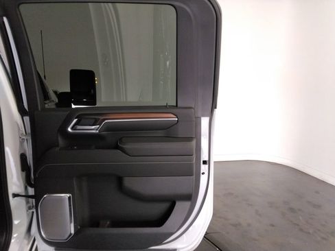 Used 2025 GMC Sierra 2500 Denali w/ Denali Reserve Package image 40