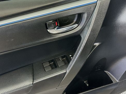 Used 2016 Toyota Corolla S FWD image 15