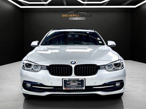 Used 2018 BMW 330i xDrive Wagon image 8