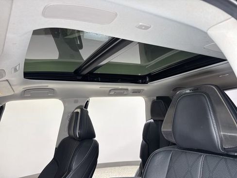 Used 2025 INFINITI QX80 Sensory AWD/4WD image 4