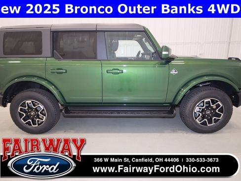 New 2025 Ford Bronco Outer Banks image 1