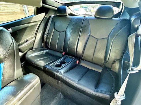 Used 2013 Hyundai Veloster Turbo w/ Ultimate Pkg image 11