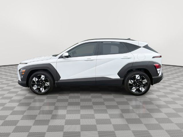 Used 2024 Hyundai Kona SEL w/ Convenience Package FWD image 7