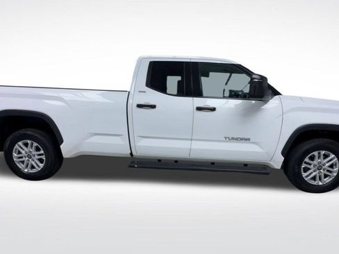 Certified 2022 Toyota Tundra SR5 w/ SR5 Convenience Package AWD/4WD image 24