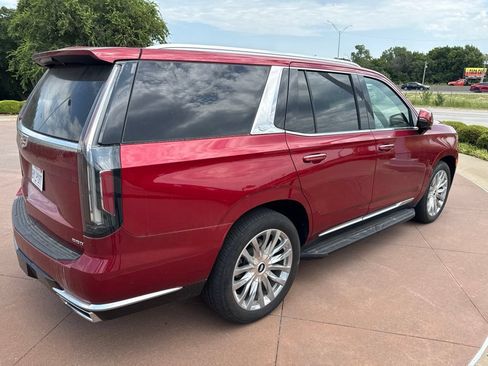 Used 2021 Cadillac Escalade Premium Luxury w/ Driver Assist Tech Package AWD/4WD image 4