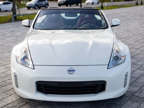 Used 2013 Nissan 370Z Touring w/ Sport Pkg image 3